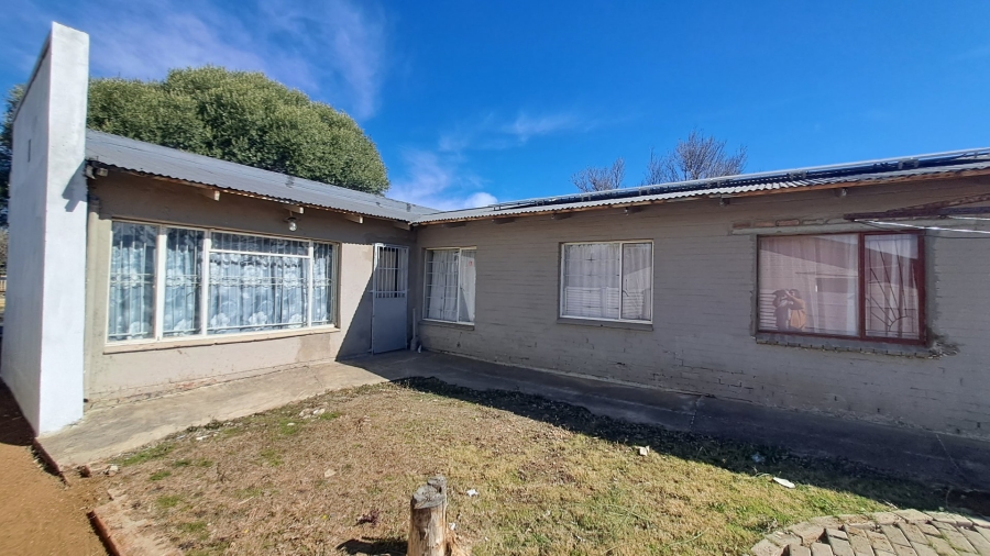 11 Bedroom Property for Sale in Brandwag Free State